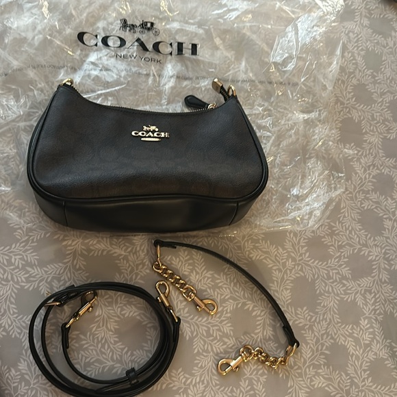 Coach Brown Leather Shoulder Bag - Picture 6 of 12